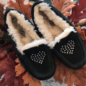 Girls UGG slippers size 1